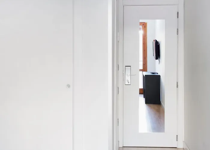 Hostal Un Punto Chic-Joaquin Costa Huesca